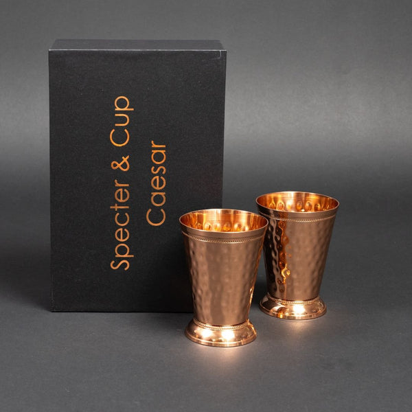 Kupferbecher - Set Caesar – 2x Cocktailbecher (gehämmert, römisch - geprägter Stil, 300 ml) - Specter & Cup
